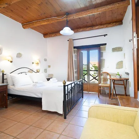 Villa 4-bedroom House *